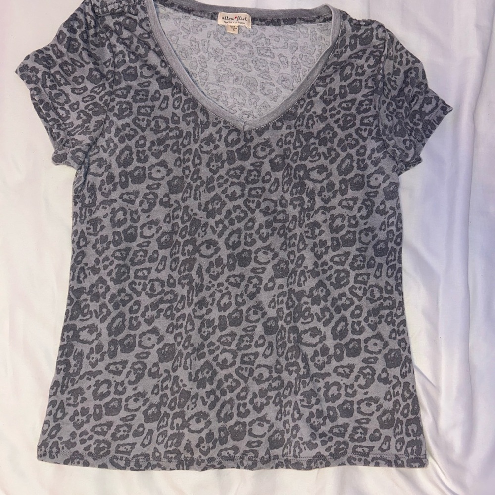 Ultra Flirt Gray Fitted Short Sleeve Tee